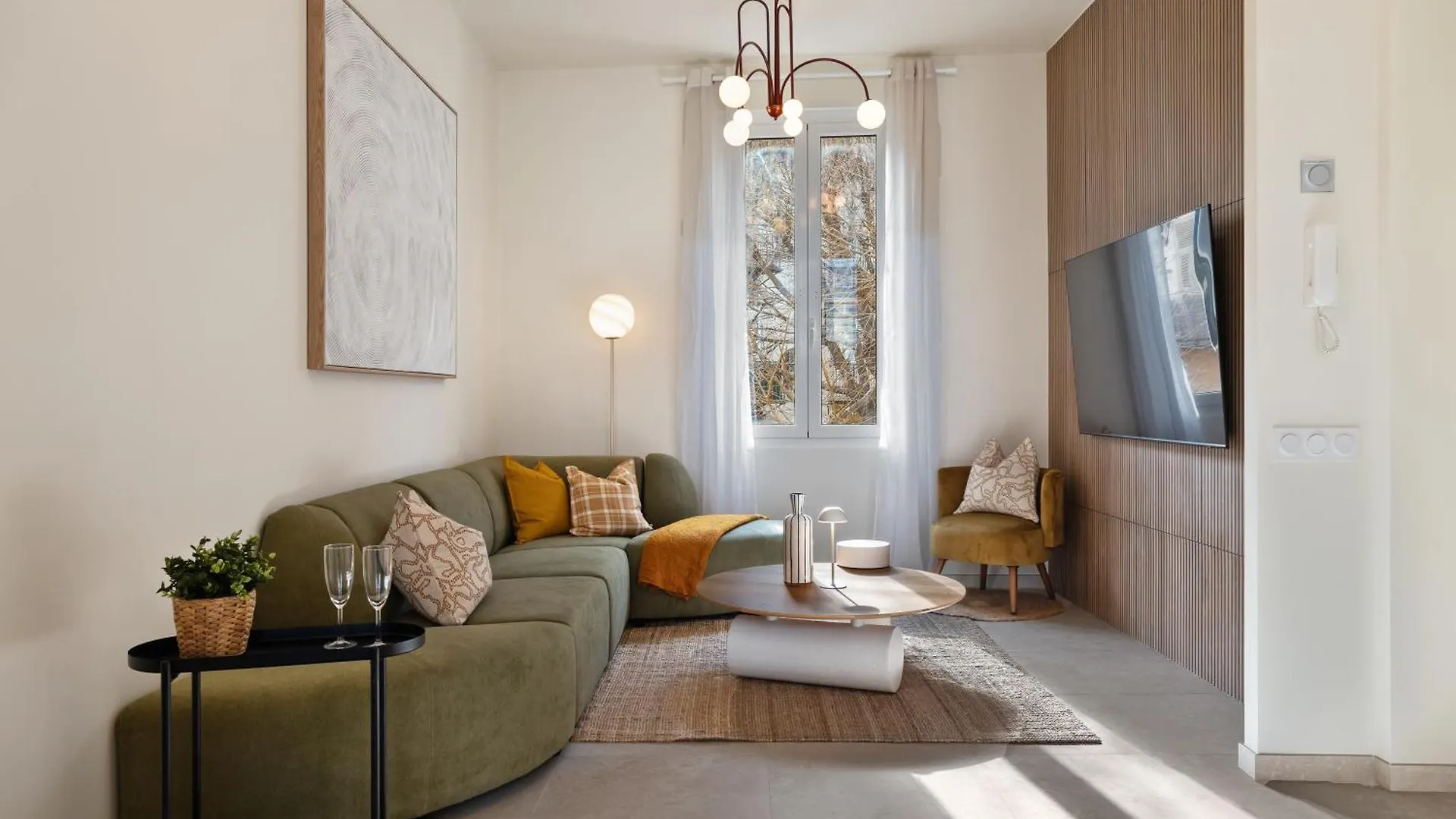 Nice Renting - 8Bonaparte - Architect Loft Luxury 4 Bedrooms View Place Du Pin 0*,  Francja