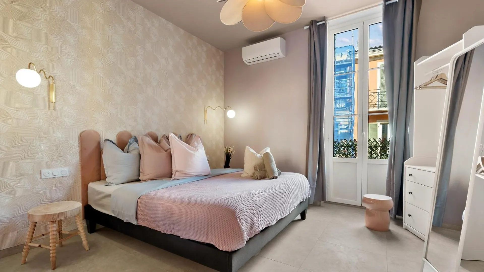 Apartament Nice Renting - 8Bonaparte - Architect Loft Luxury 4 Bedrooms View Place Du Pin Francja